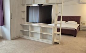 Apartament Magnolia Nearby City Center With Parking